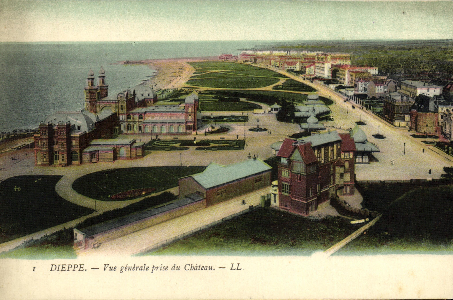 CPA Dieppe Vue generale prise du Chateau