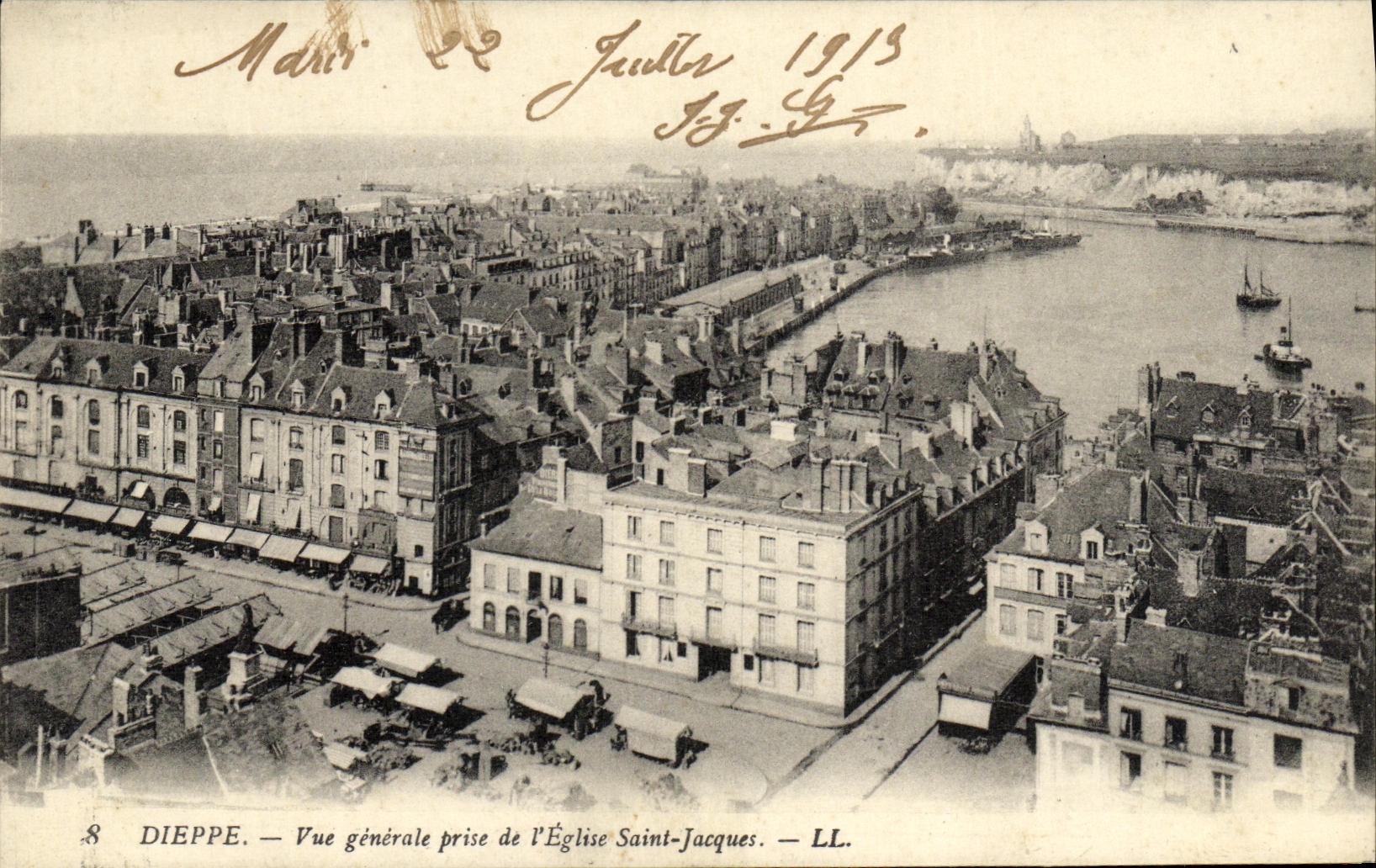 CPA Dieppe Vue generale prise de l Eglise Saint Jacques 