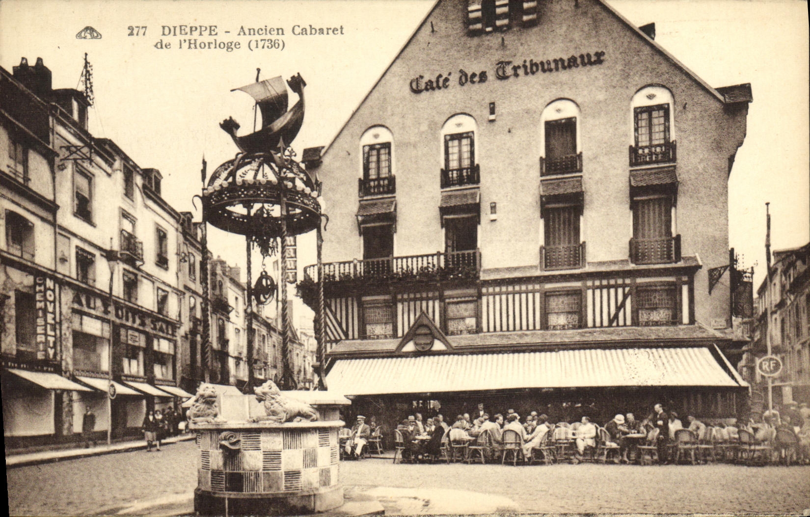 CPA Dieppe Ancien Cabaret de l Horloge Cafe des Tribunaux
