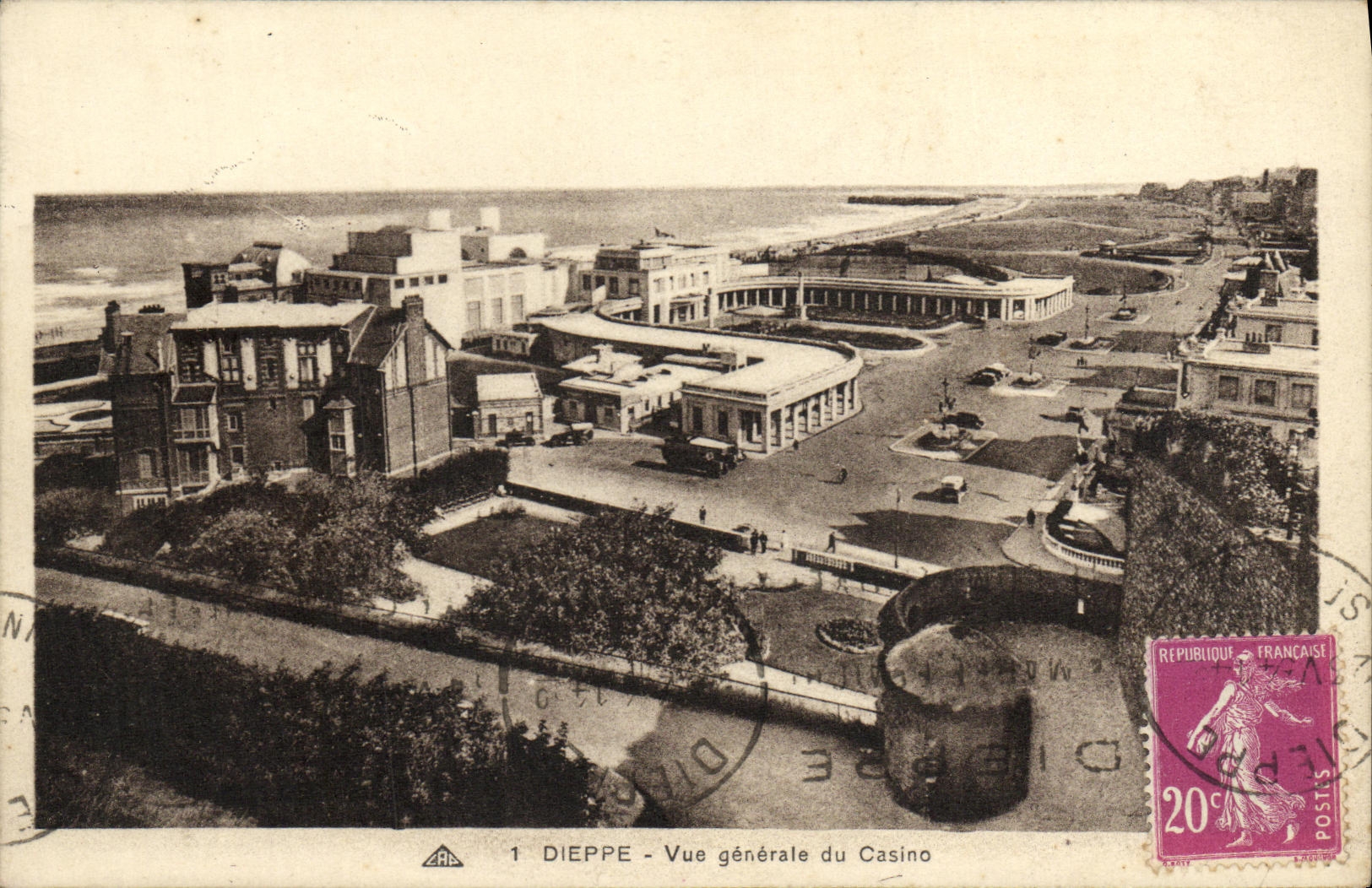 CPA Dieppe Vue generale du Casino