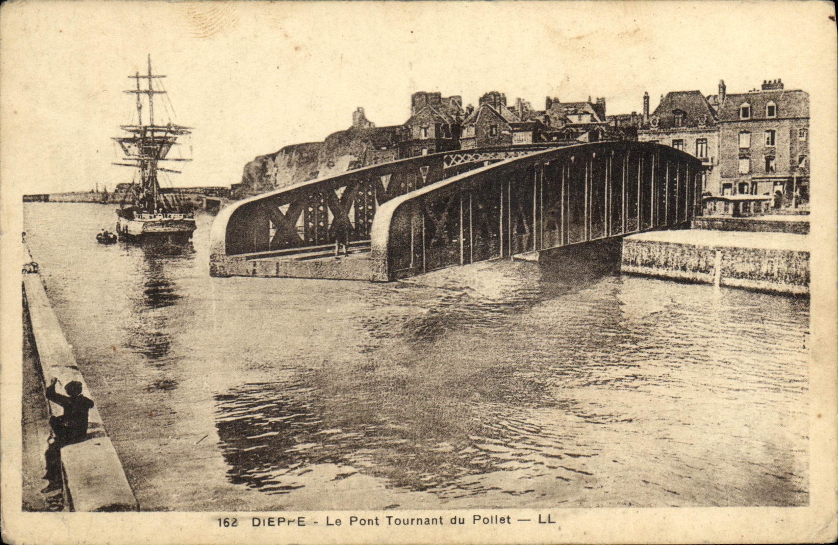 CPA Dieppe Le Port Tournant du Pollet 