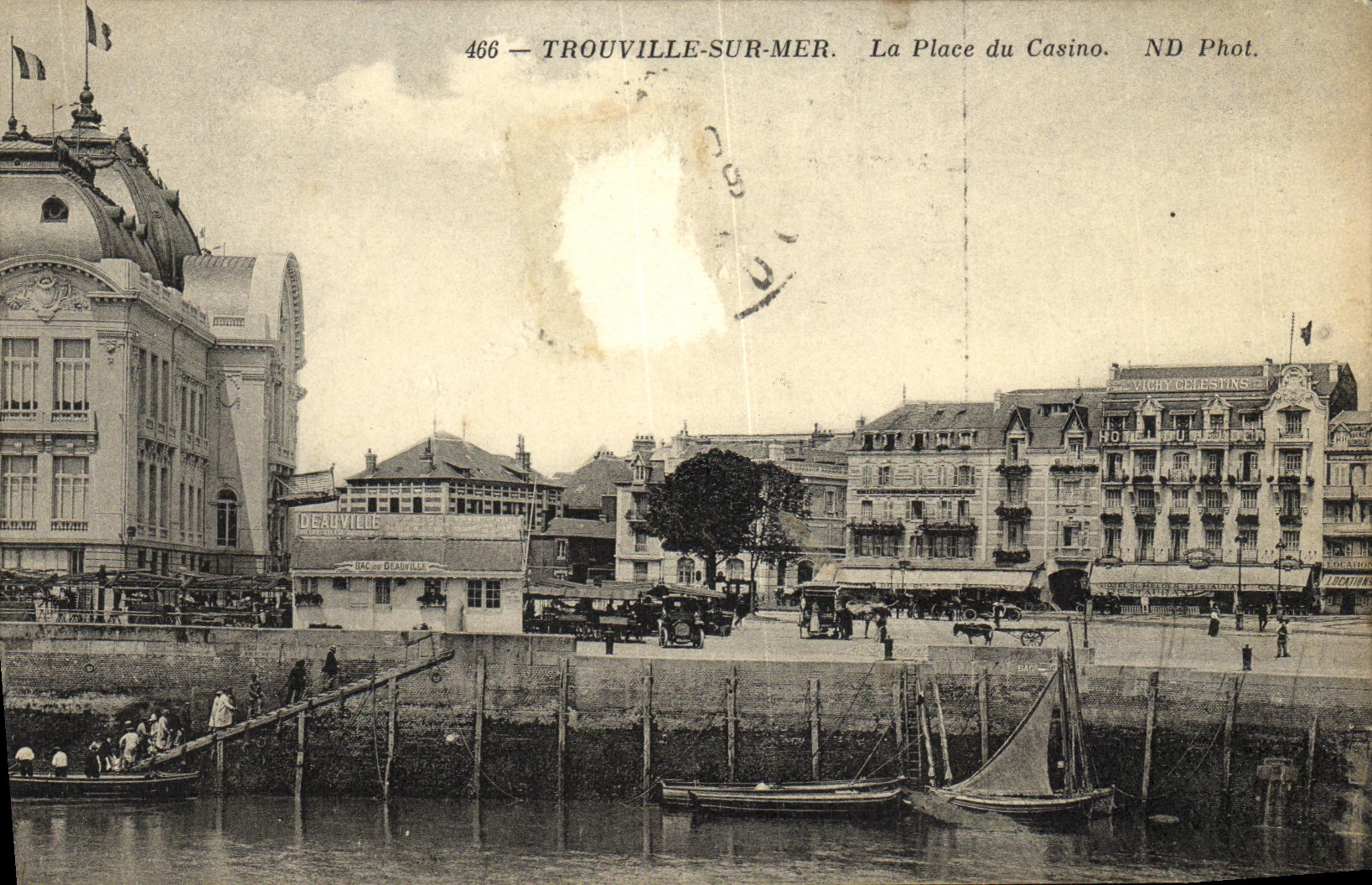CPA Trouville sur Mer La Place du Casino