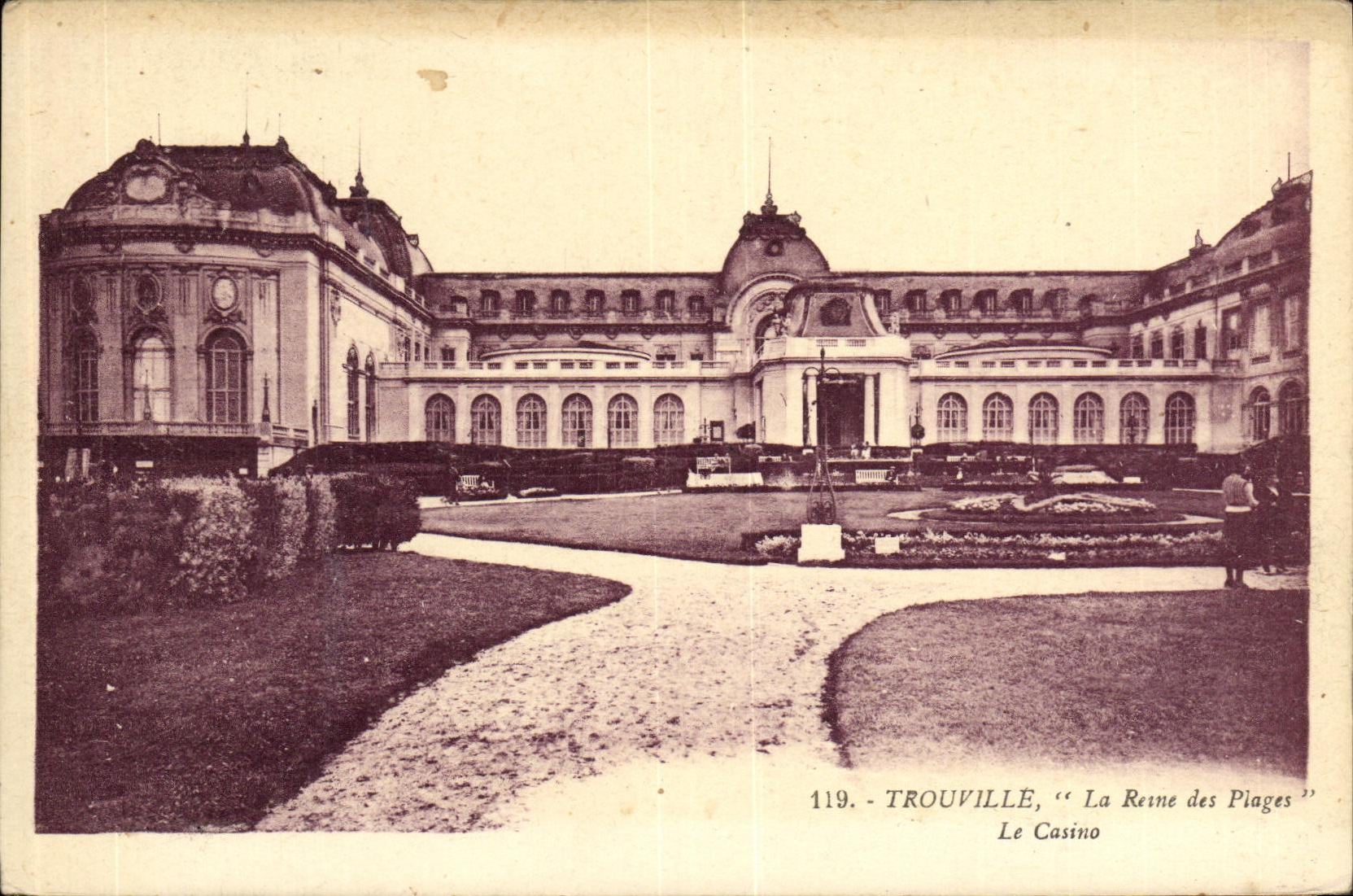 CPA Trouville La Reine des Plages et le Casino