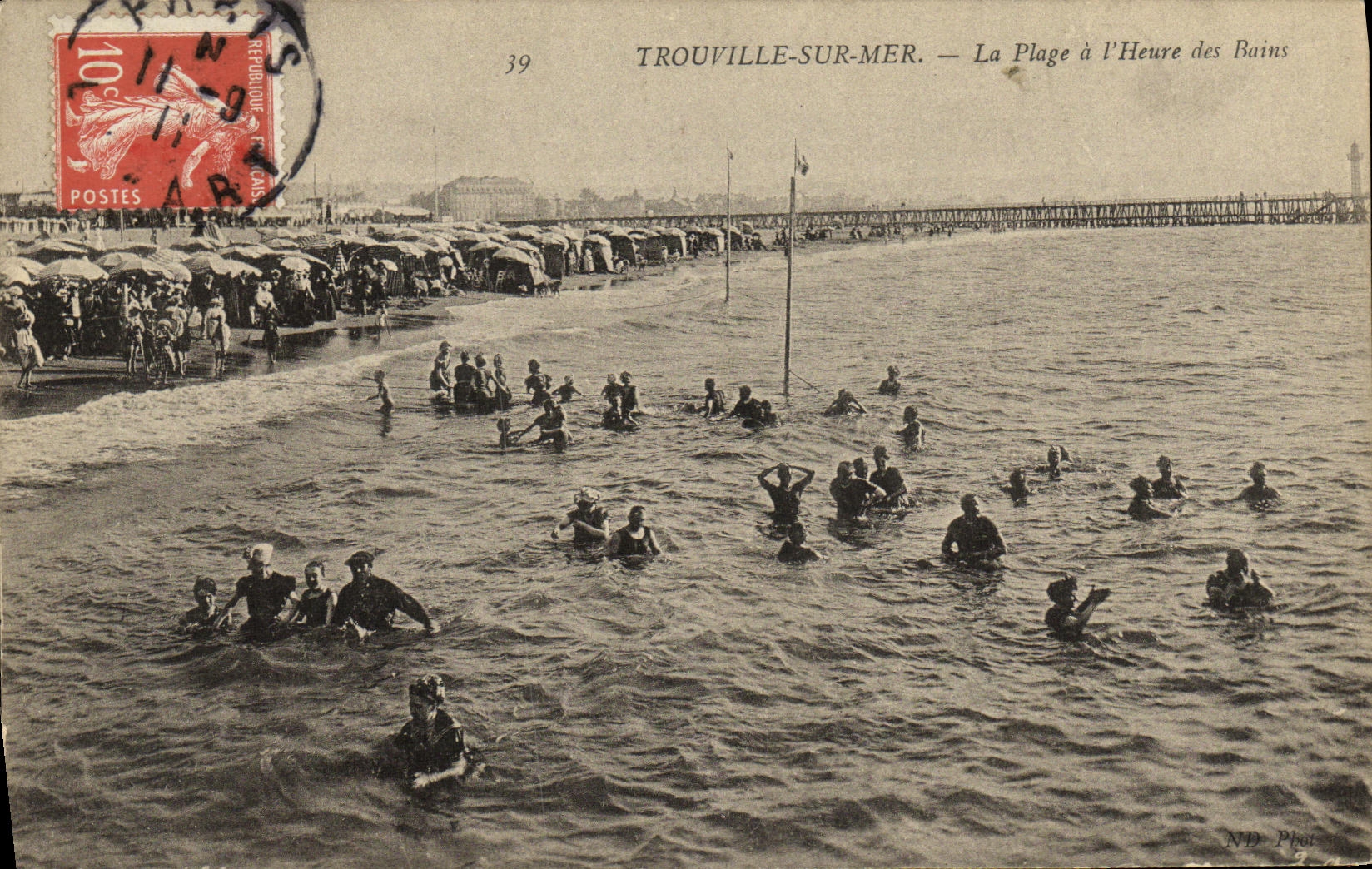 CPA Trouville sur Mer La Plage a l Heure des Bains 