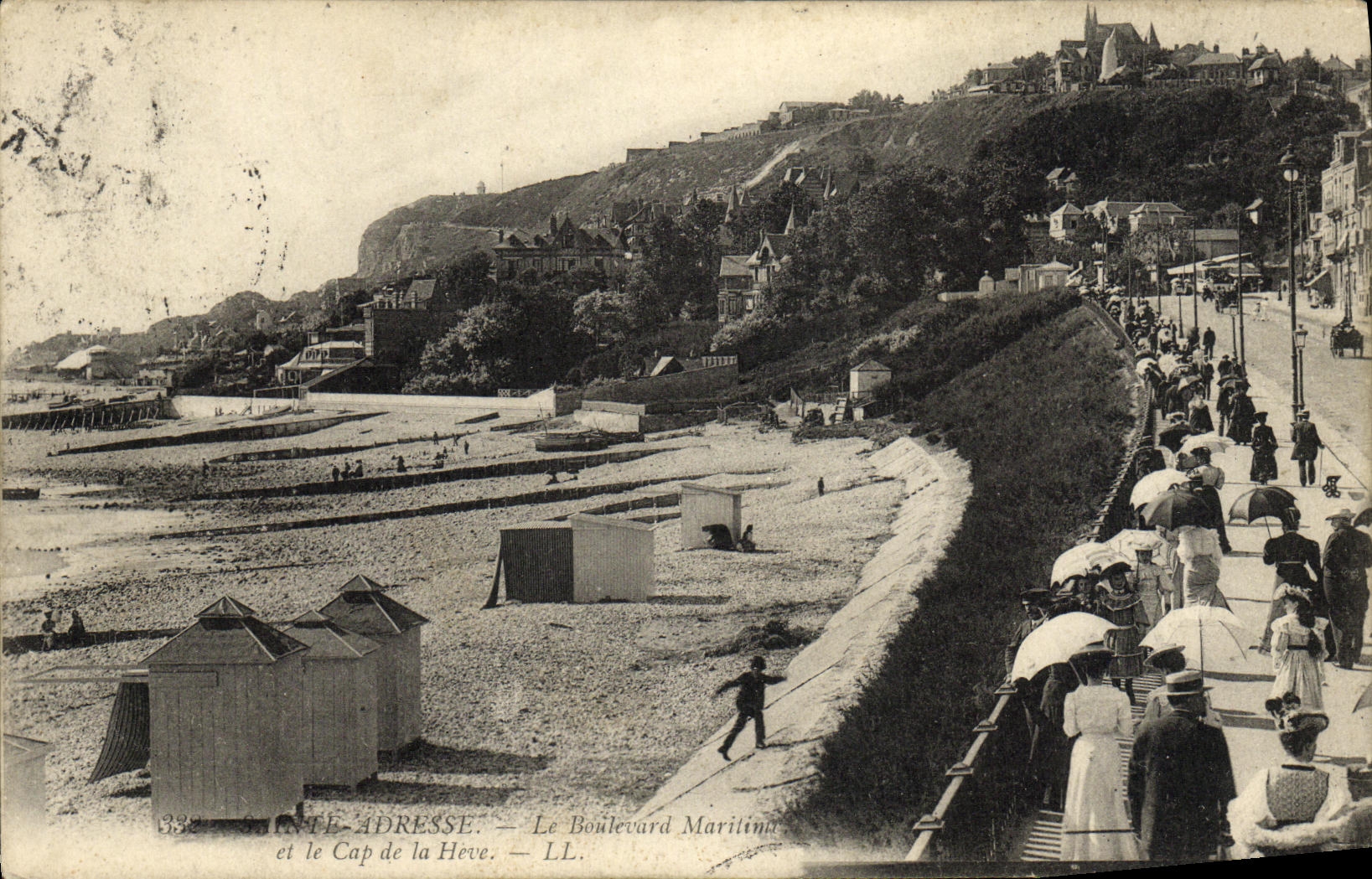CPA Sainte Adresse Le boulevard maritime et le Cap de la Have