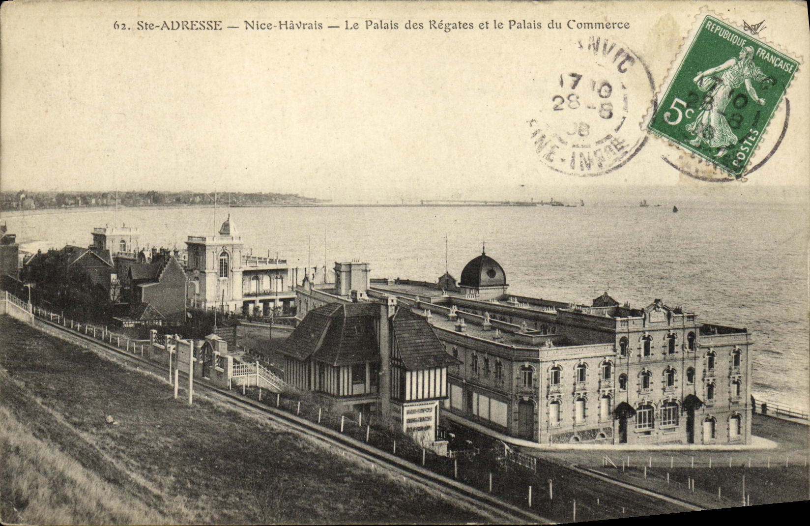 CPA Sainte Adresse Nice Havrais Le palais des regates et le palais du commerce
