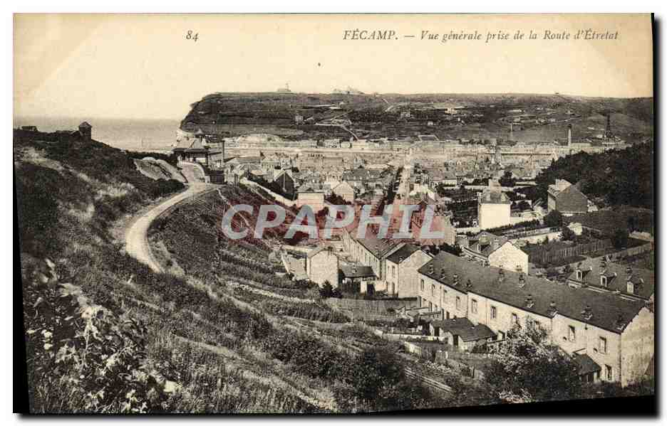 CPA Fecamp Vue generale prise de la Route d Etretat