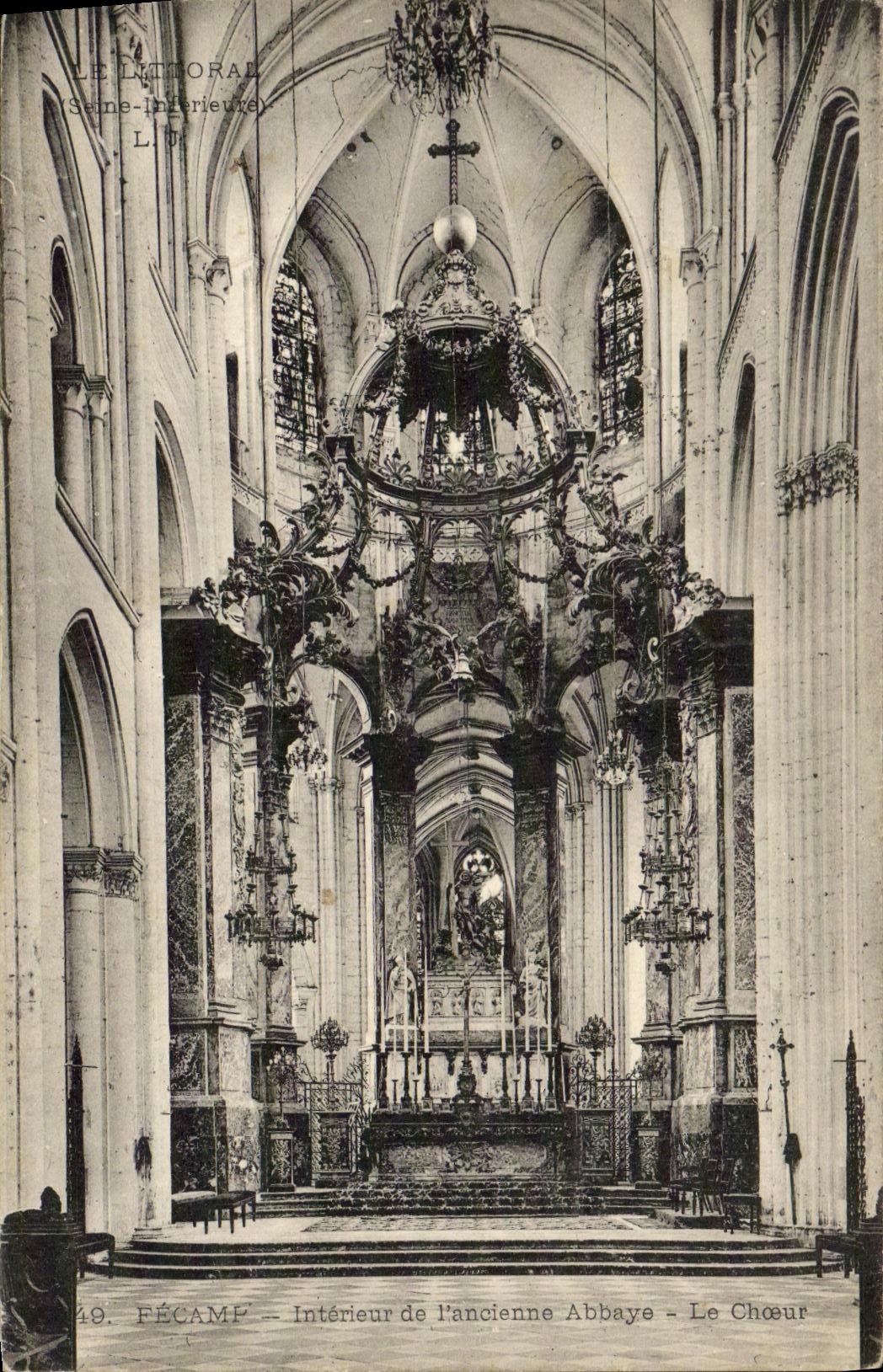 CPA Fecamp Interieur de l ancienne Abbaye Le Choeur 