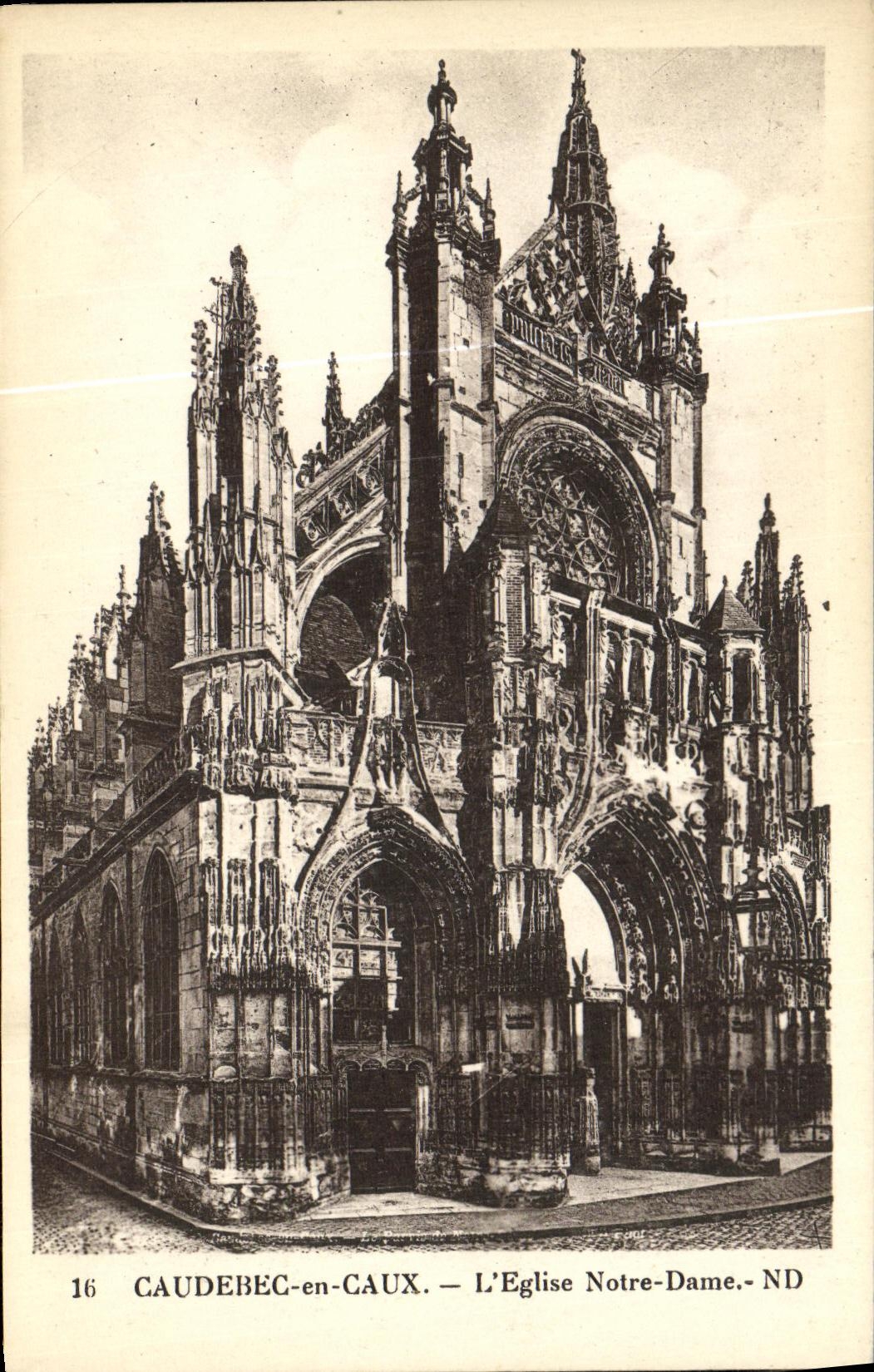 CPA Caudebec en Caux L Eglise Notre Dame 