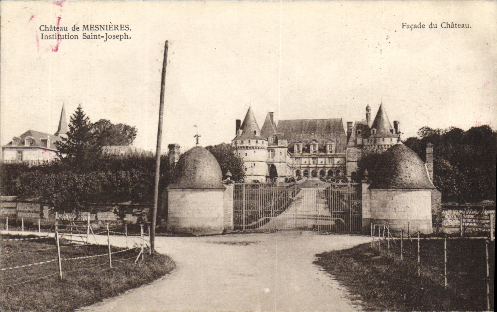 CPA Mesnieres Chateau de Instiution Saint Joseph Facade du chaetau