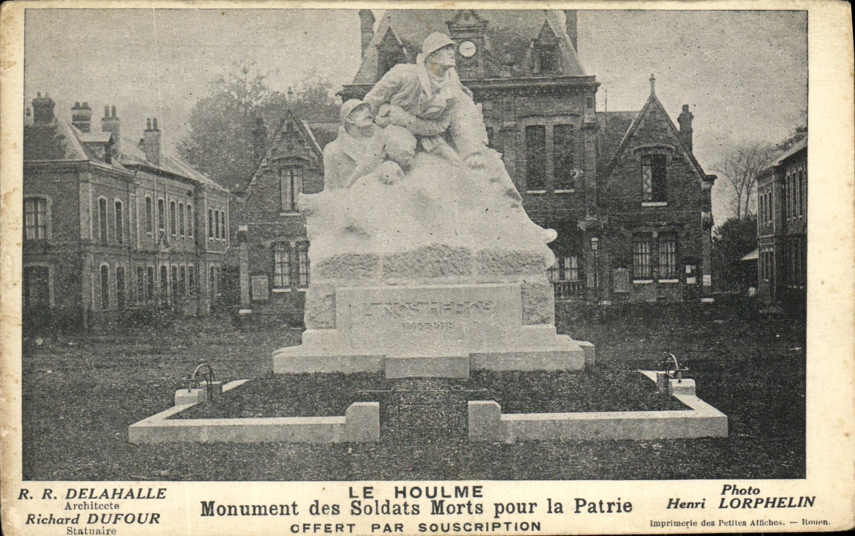 CPA Le Houlme Monument Des Soldats Morts des soldats morts Pour la Patrie Militaria