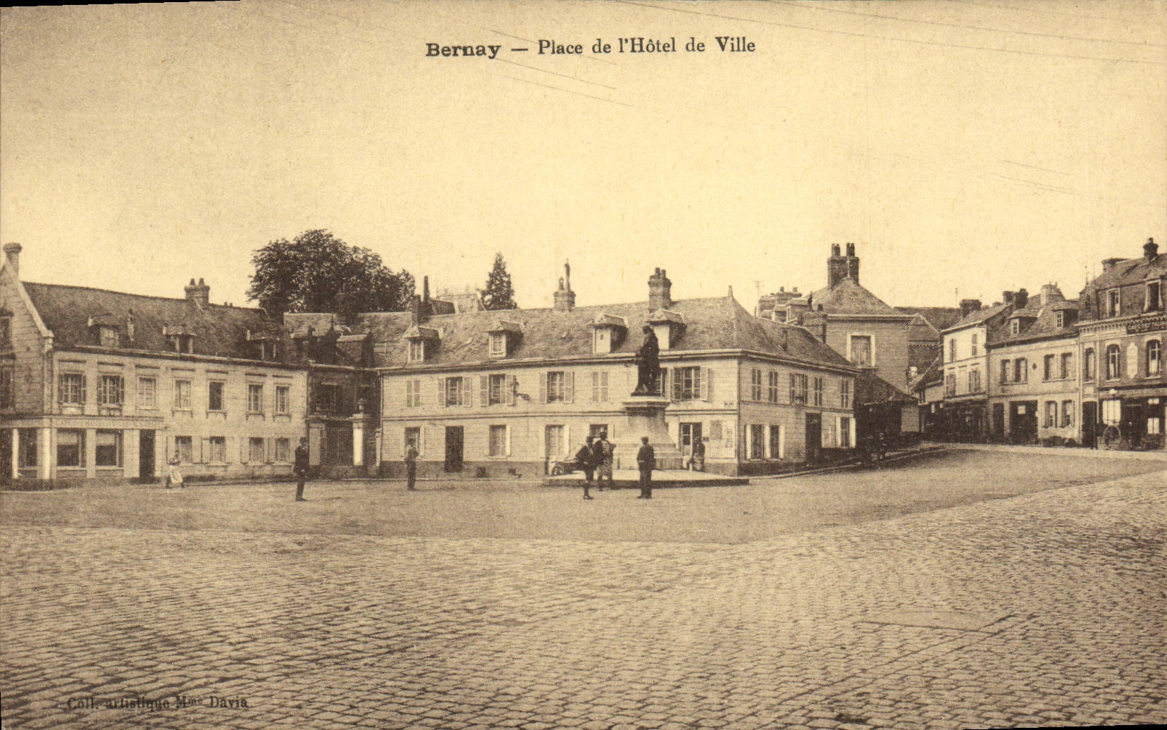 CPA Bernay Place de L Hotel de Ville