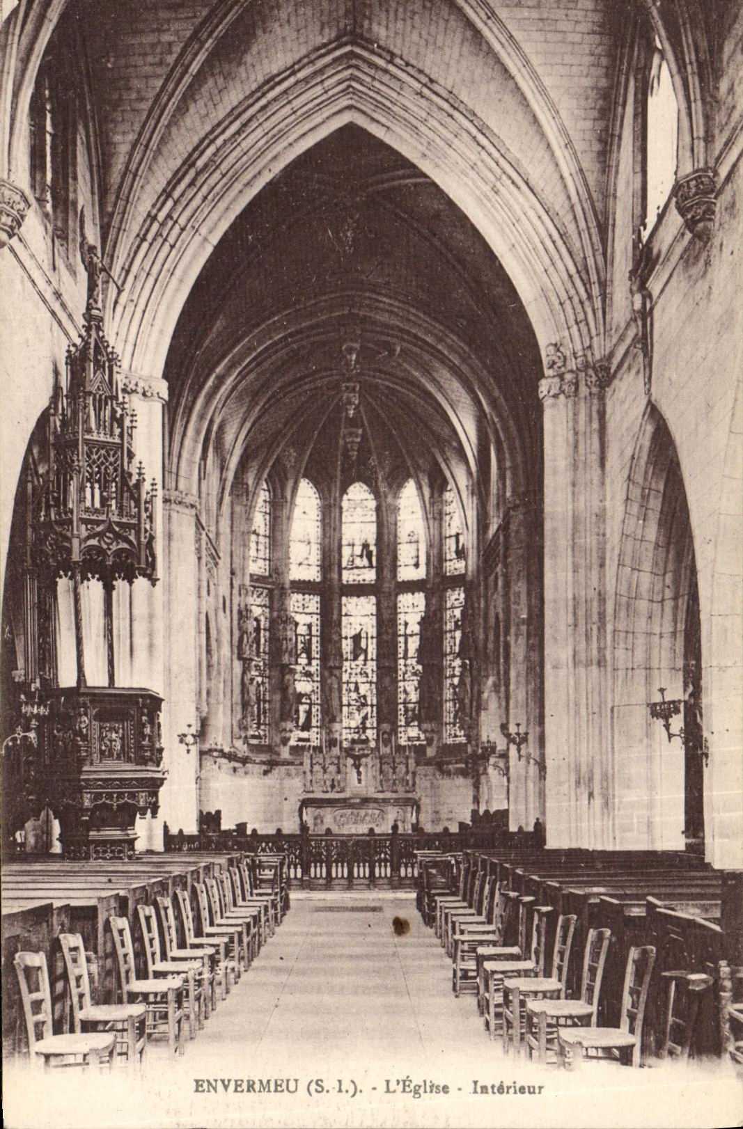 CPA Envermeu L Eglise Interieur
