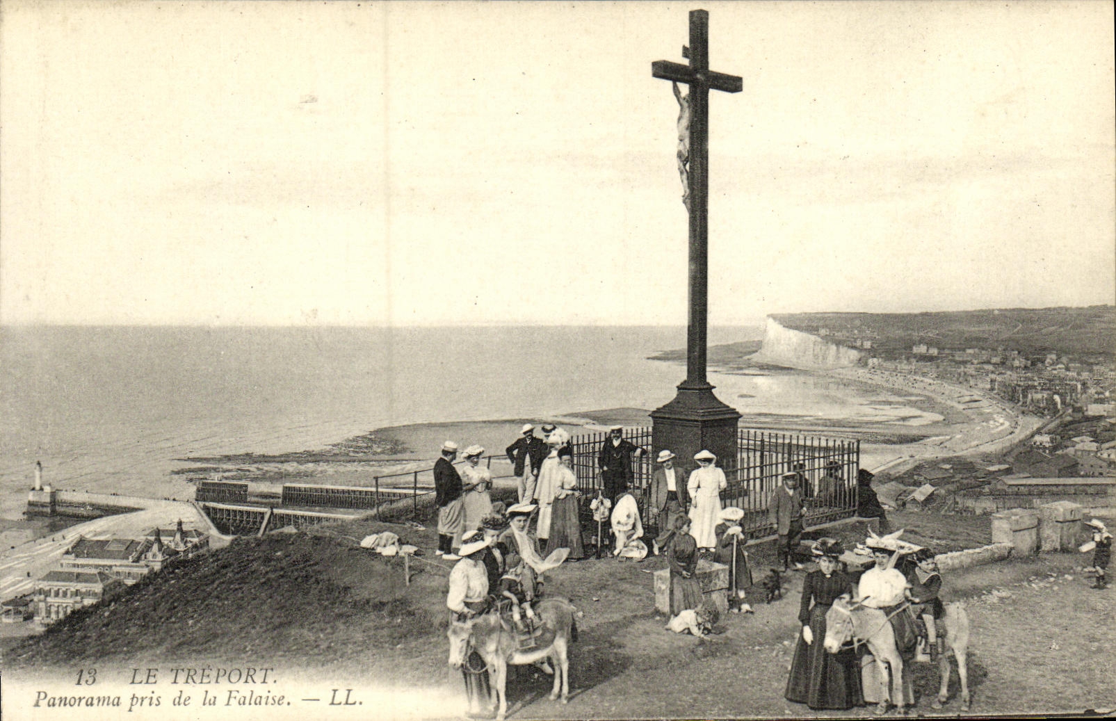 CPA Le Treport Panorama pris de la falaise Ane 