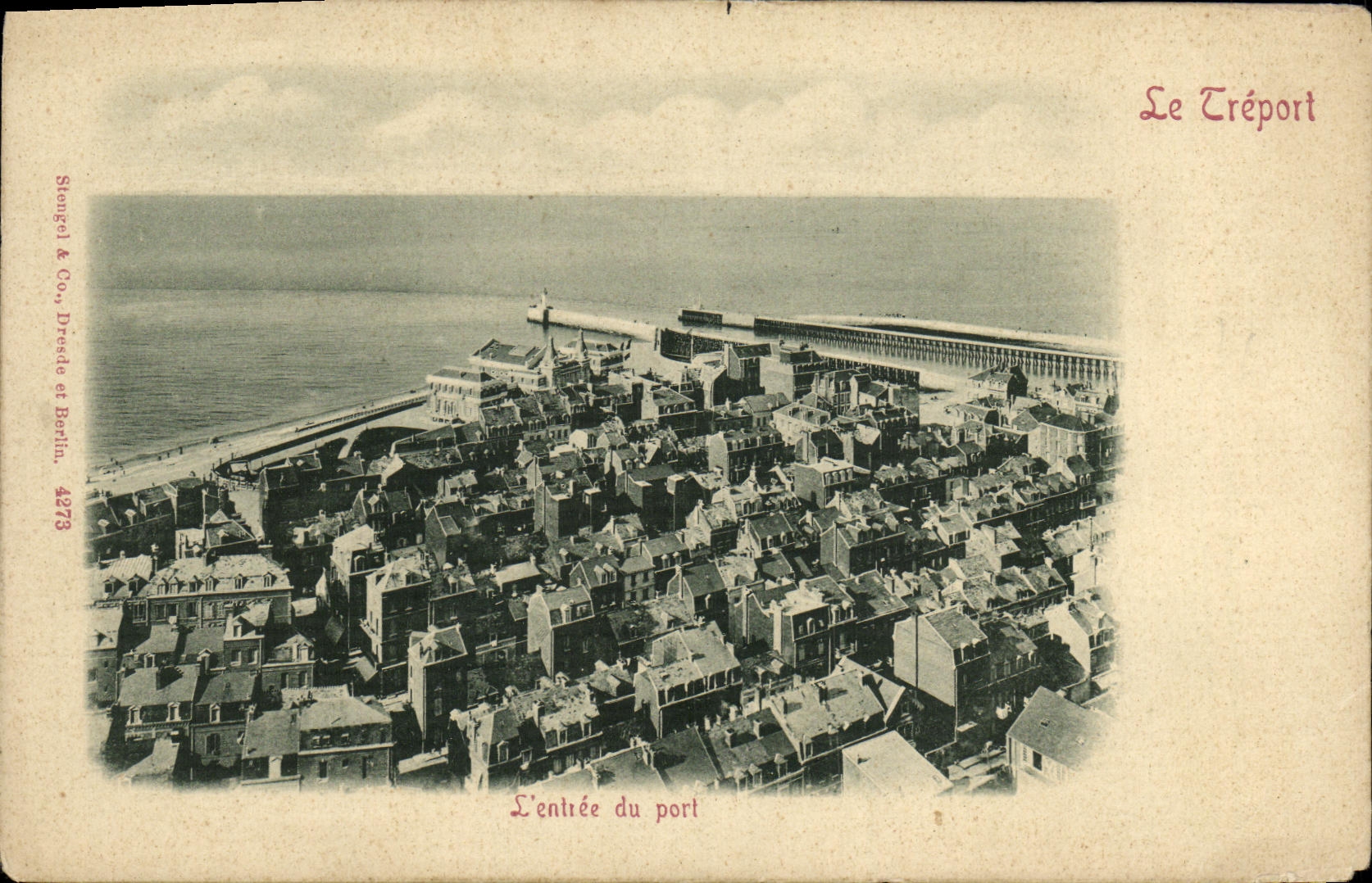 CPA Le Treport L Entree du Port