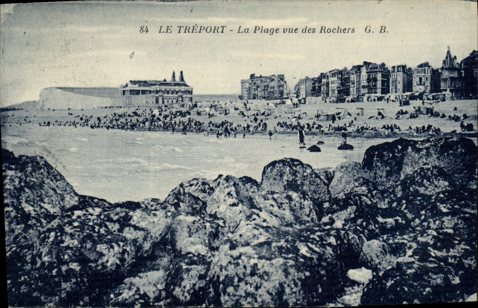 CPA Le Treport La plage Vue Des Rochers
