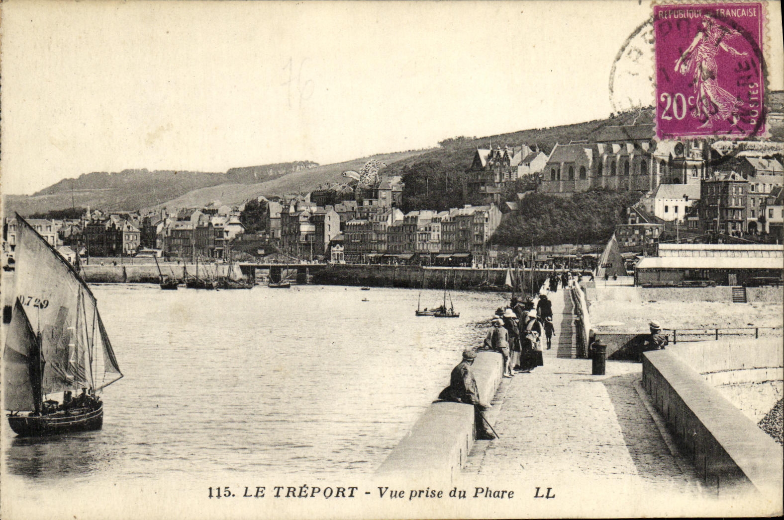 CPA Le Treport Vue Prise du Phare
