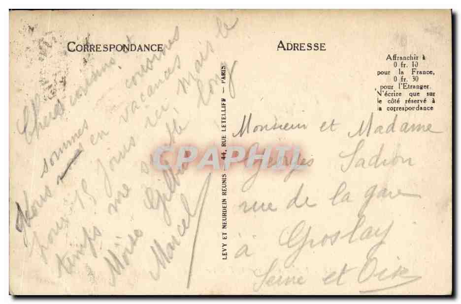 CPA Le Treport L Avant Port et la Falaise Bateaux — Rückseite
