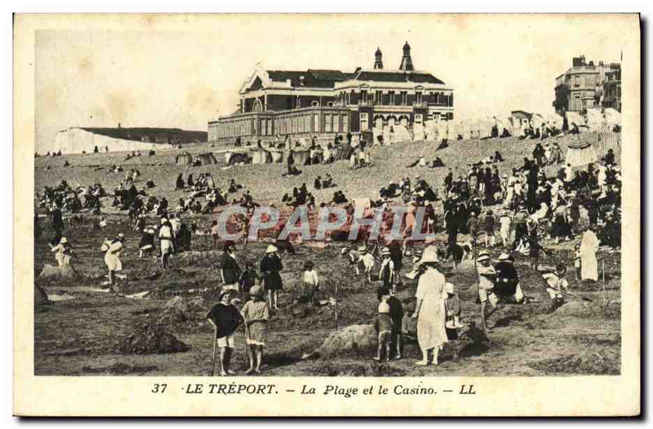 CPA Le Treport La Plage et le Casino