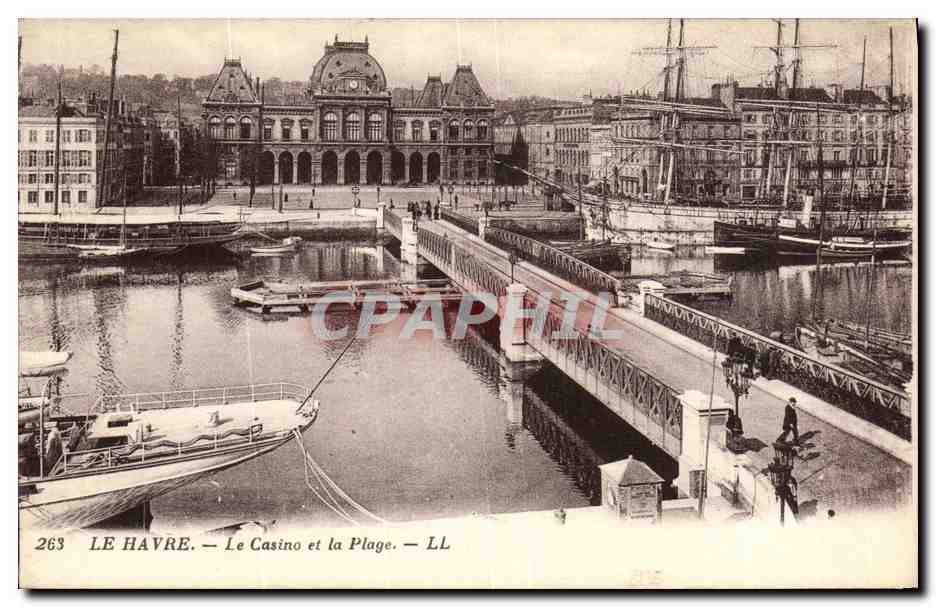 CPA Le Havre Le Casino et la Plage Bateaux