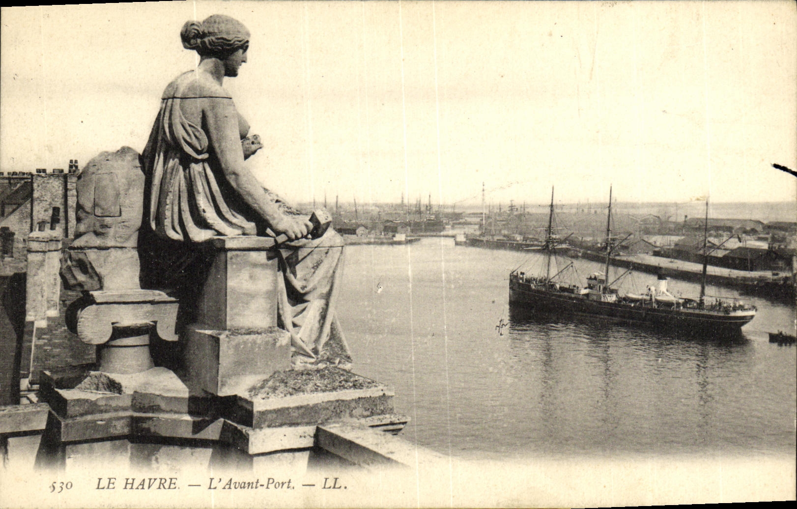 CPA Le Havre L Avant Port Bateau