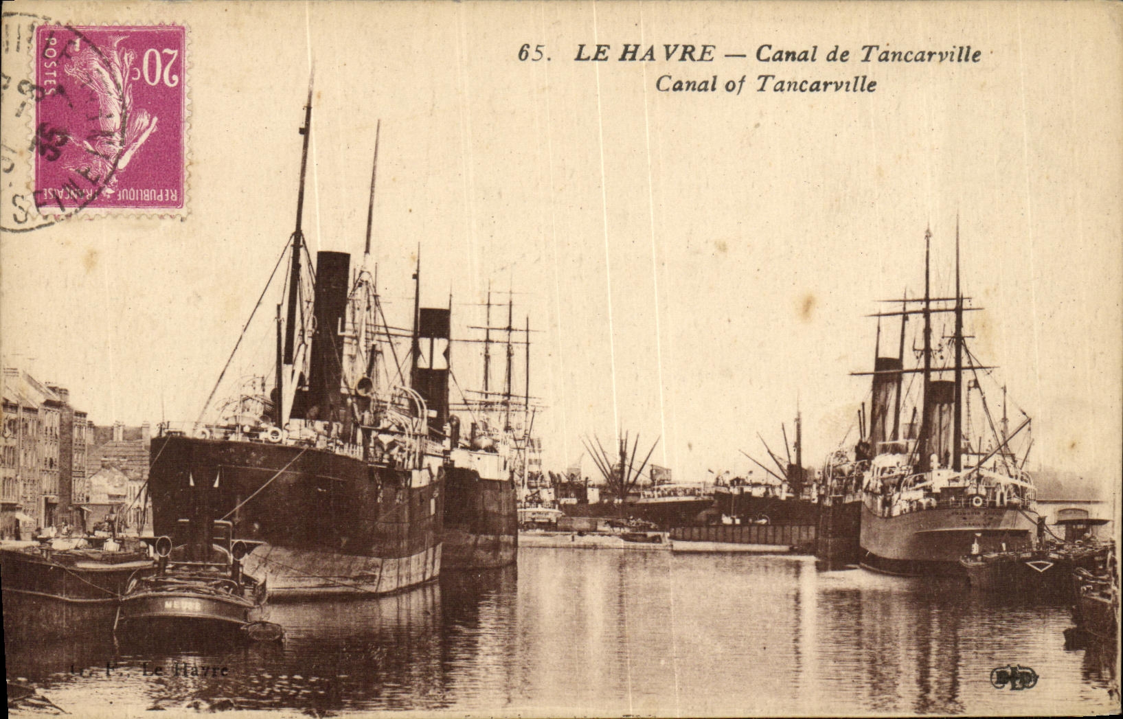 CPA Le Havre Canal de Tancarville Bateaux 