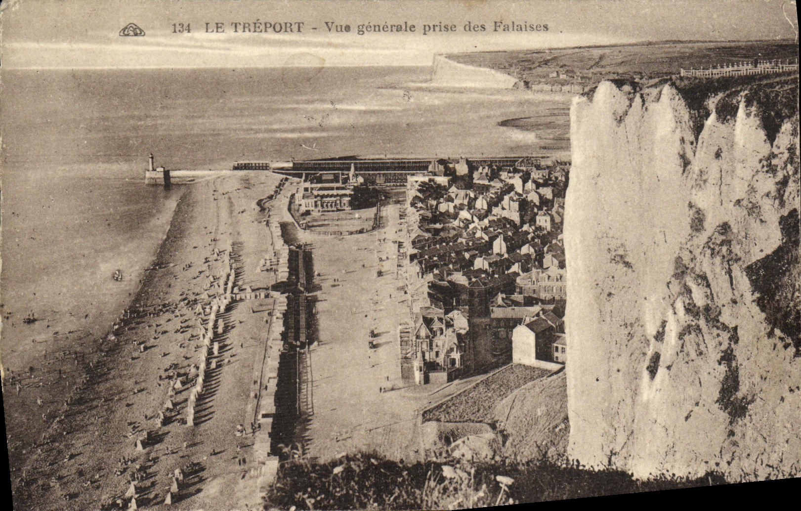 CPA Le Treport Vue Generale Prise des Falaises
