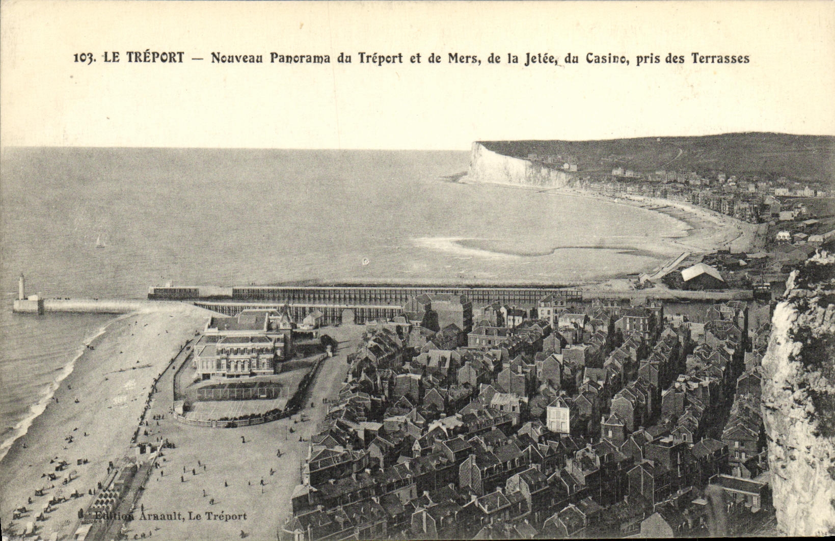 CPA Le Treport Nouveau Panorama du Treport et de Mers de la jetee du casino pris des terrasses