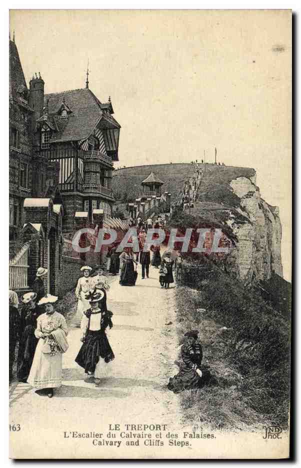 CPA Le Treport L Escalier du Calvaire et des Falaises
