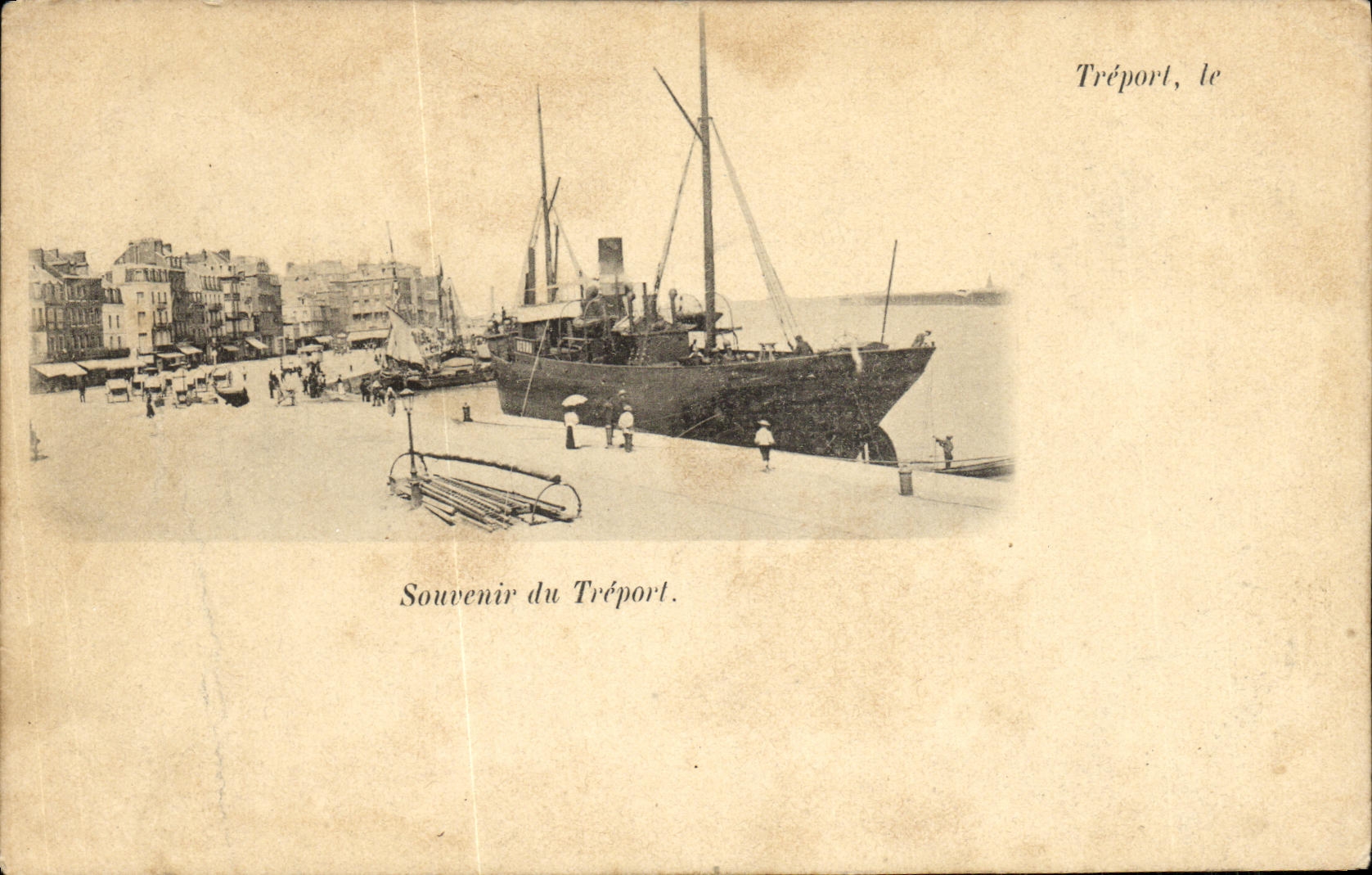 CPA Le Treport Souvenir Bateau