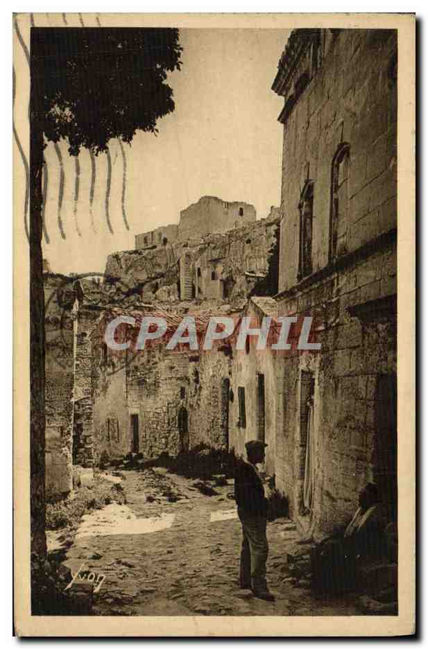 CPA Les Baux La Rue des Fours et le Chateau