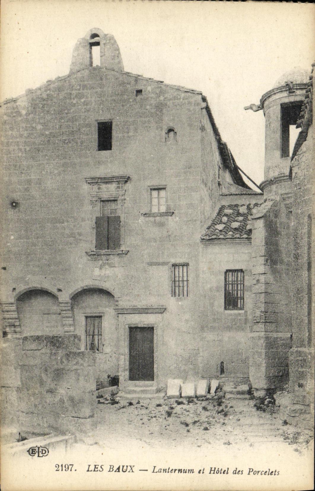 Les Baux — Lanternum et Hôtel des Porcellets — ELD 2197