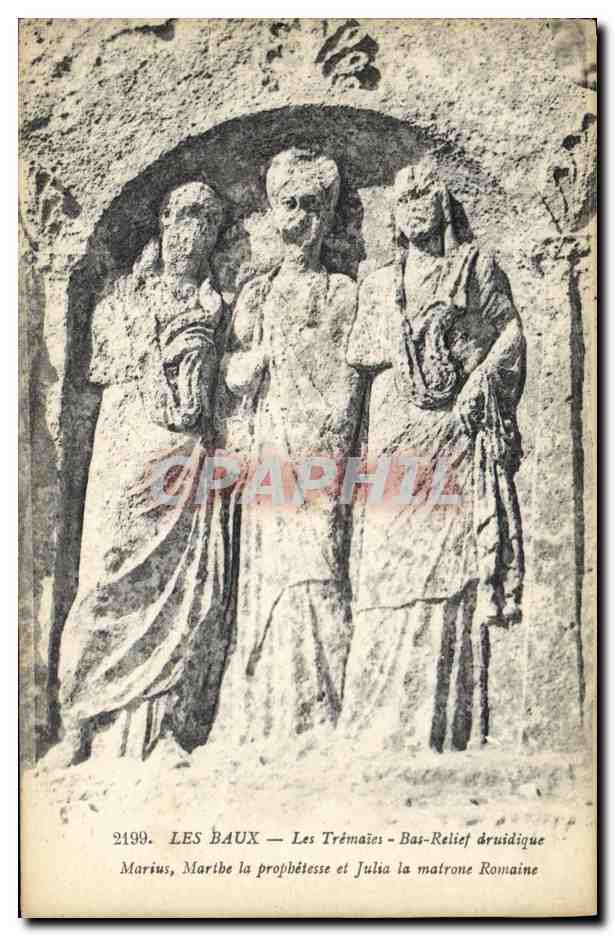 Les Baux — Les Trémaïnes — Bas-Relief druidique