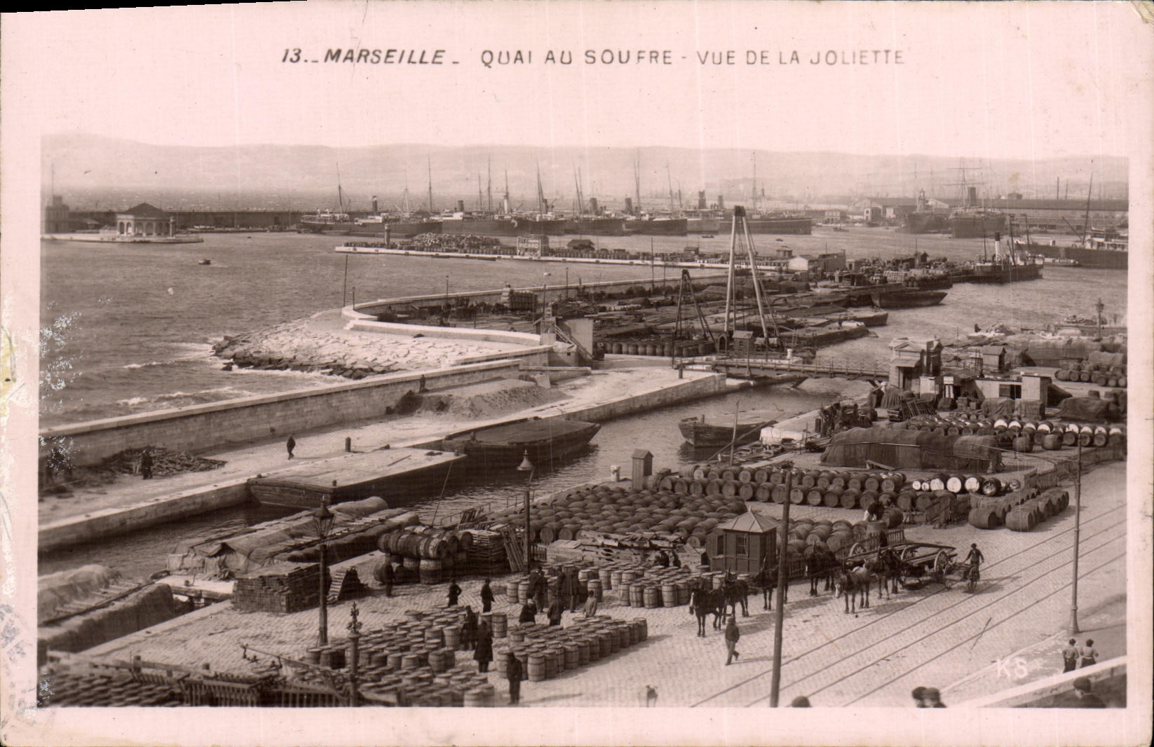 CPA Marseille Quai Au Soufre Vue De La Joliette