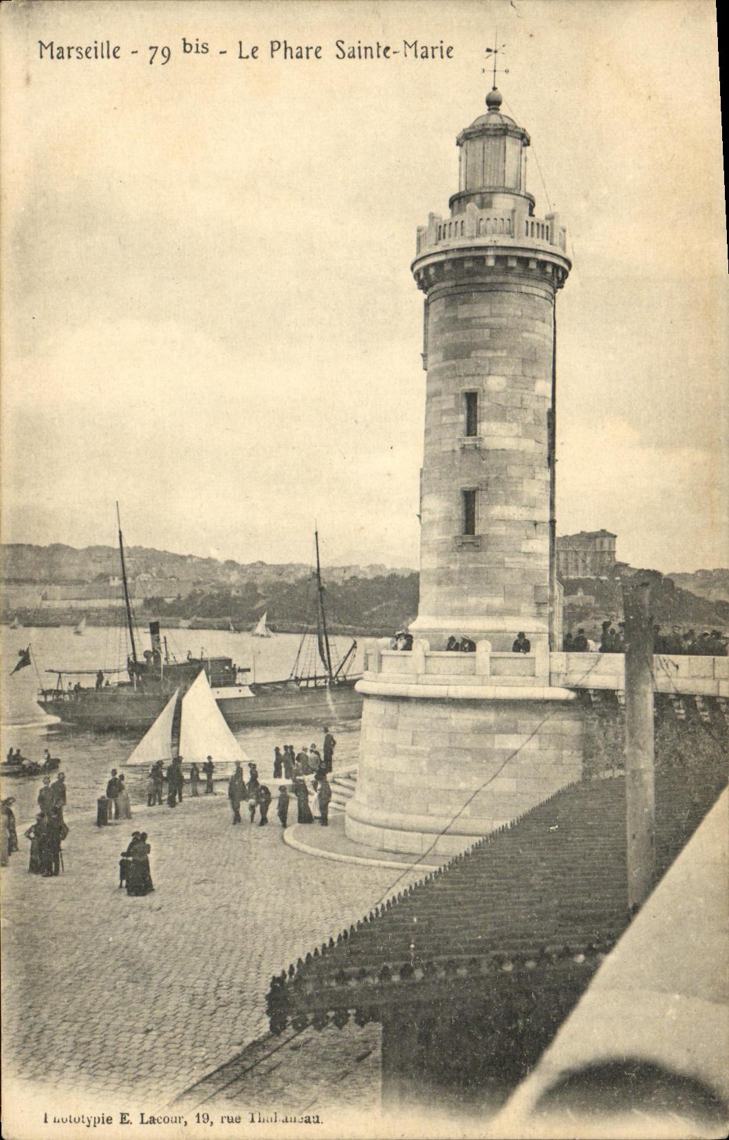 CPA Marseille Le Phare Saint Marie Bateau