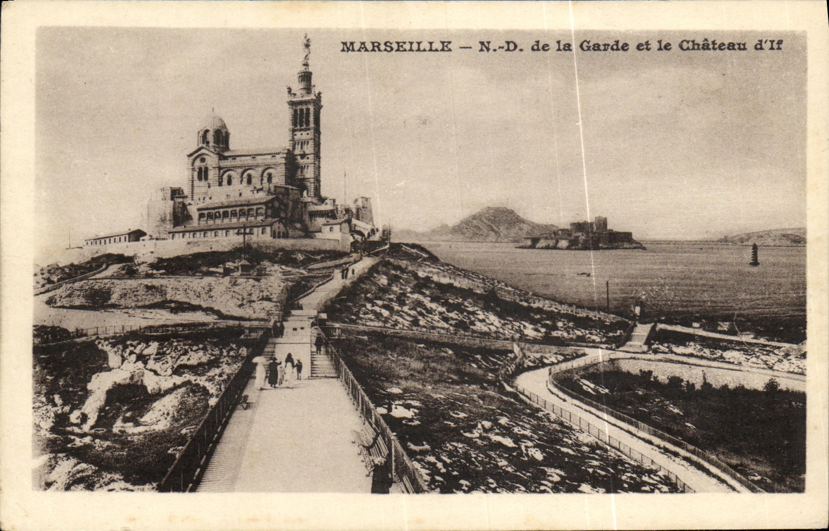 CPA Marseille ND de la Garde et le Chateau d If