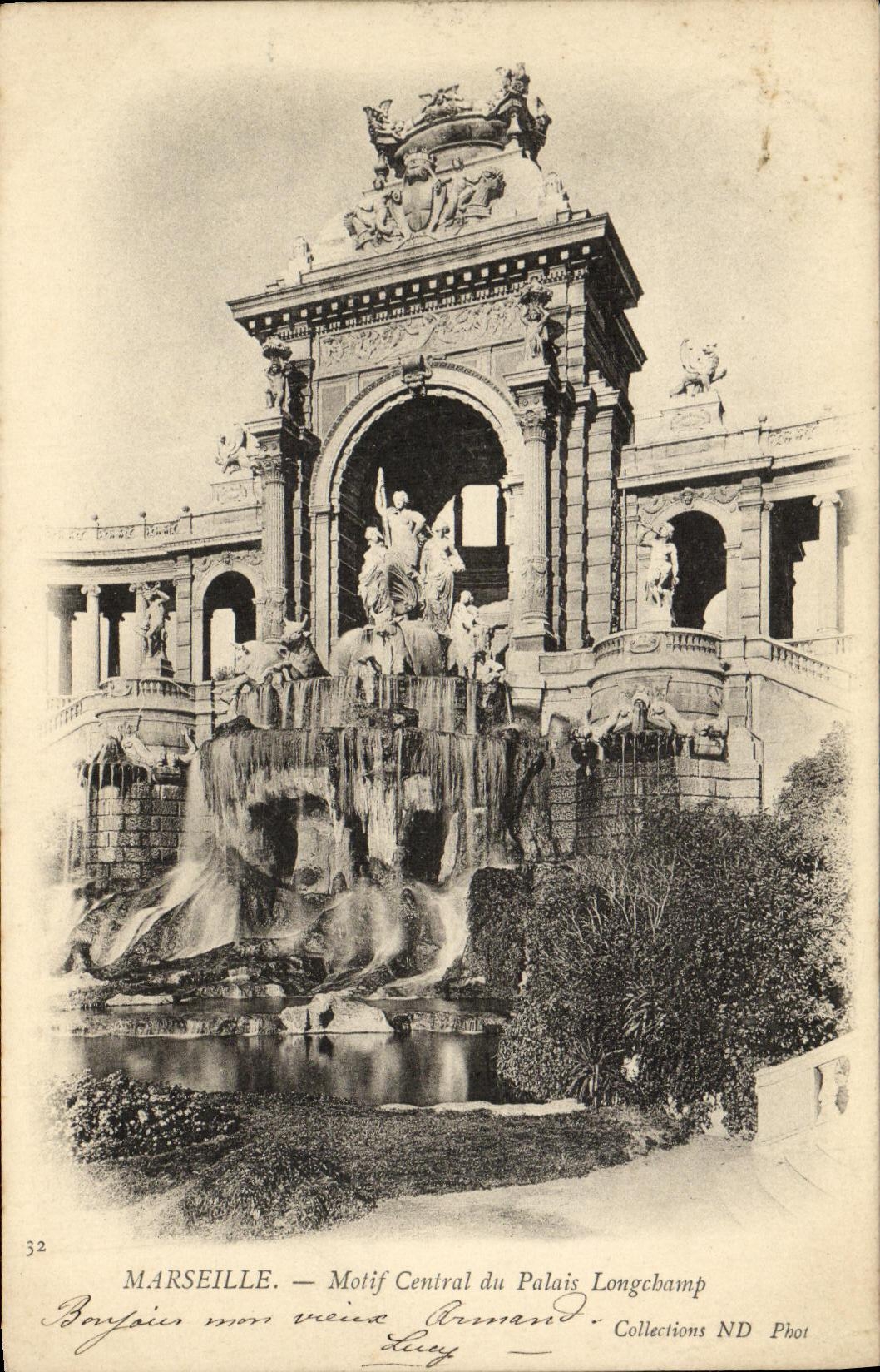 CPA Marseille Motif Cenral du Palais Longchamp