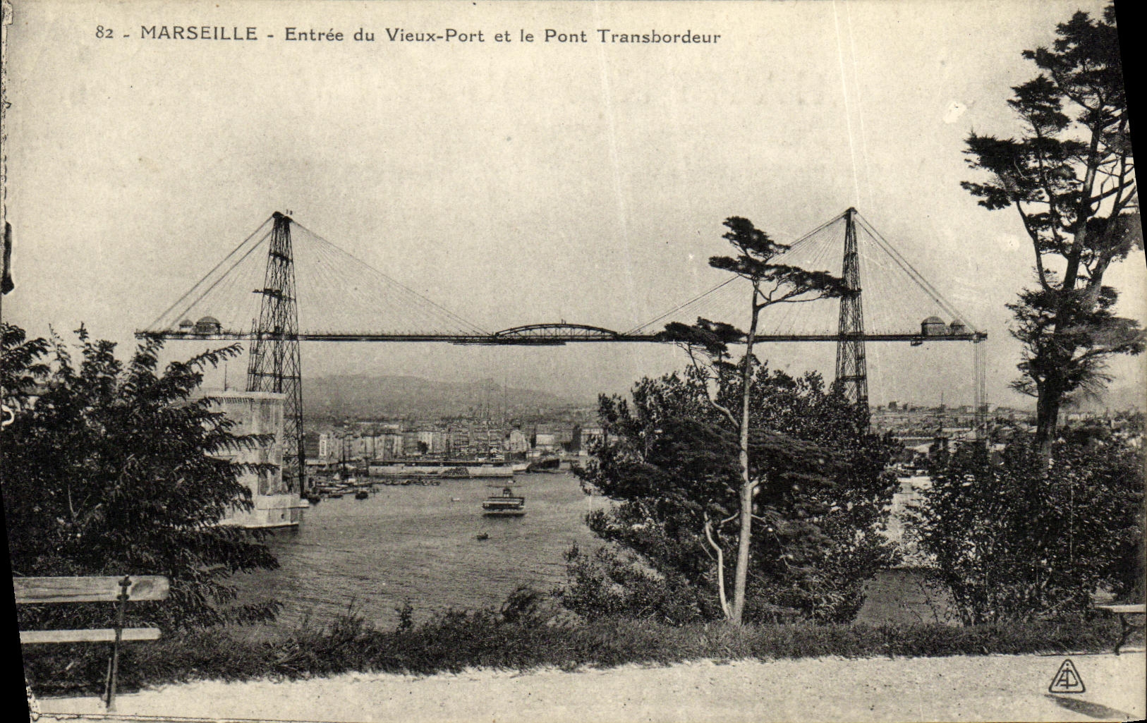 CPA Marseille Entree du Vieux Port et le Pont Transbordeur 