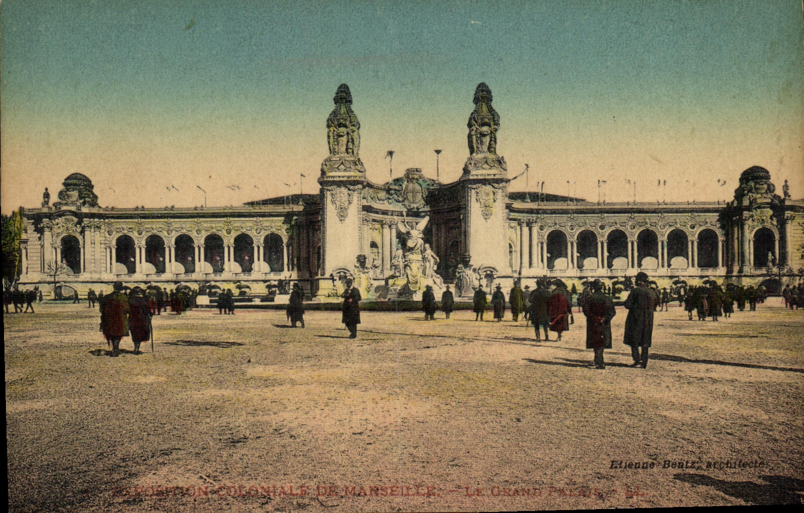 CPA Exposition Coloniale de Marseille Le grand palais