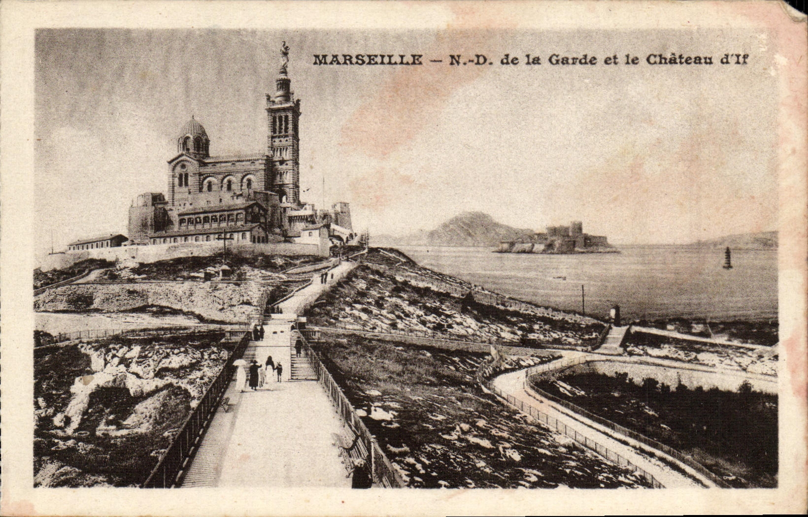 CPA Marseille N D de la Garde et le Chateau d If