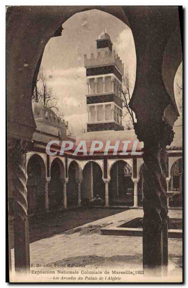 CPA Exposition Nationale Coloniale de Marseille 1922 Les arcades du palais de l Algerie