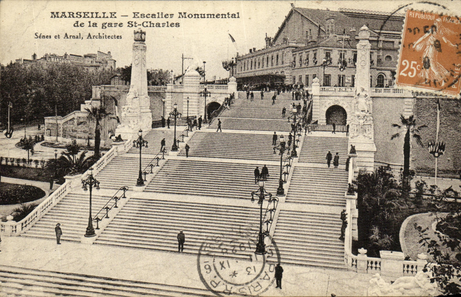 CPA Marseille Escalier Nonumental de la gare St Charles 