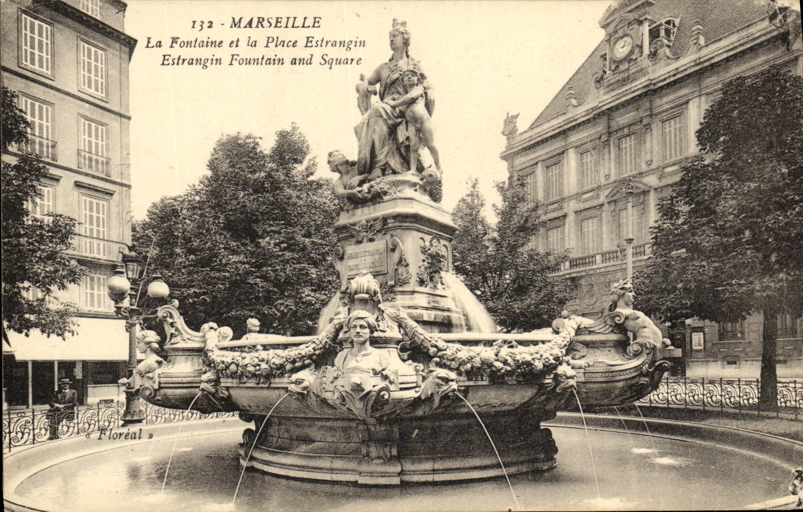 CPA Marseille La Fontaine et la Place Estrangin