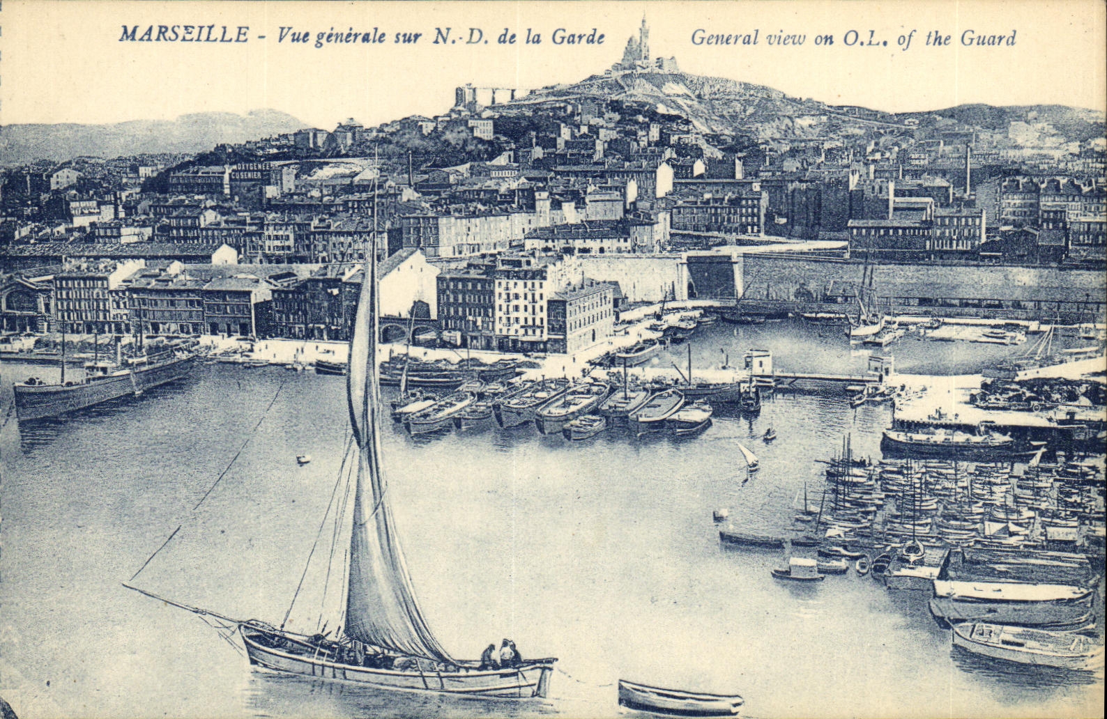 CPA Marseille Vue generale sur N D de la Garde Bateaux