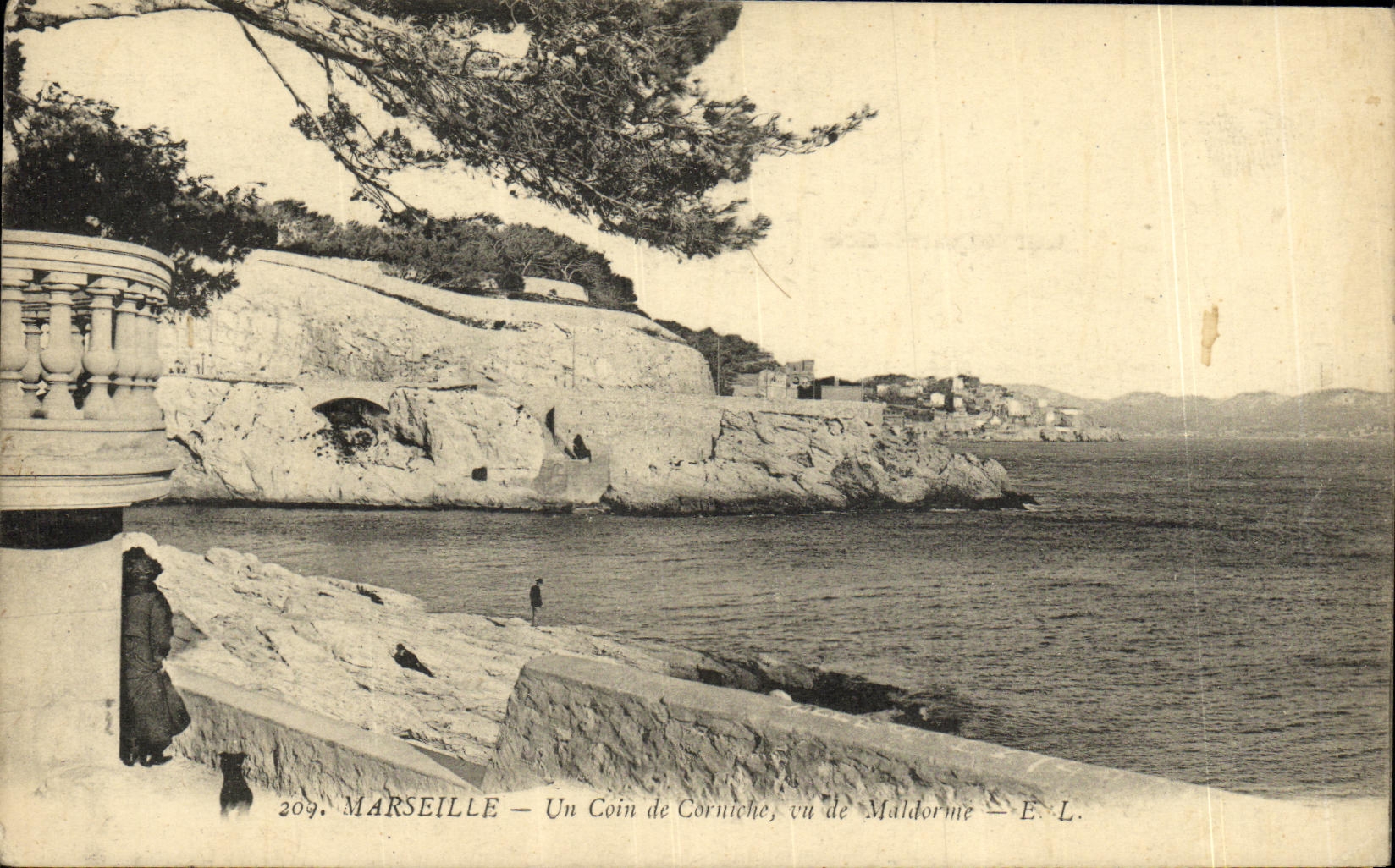 CPA Marseille Un Coin Corniche vu de Maldorme 