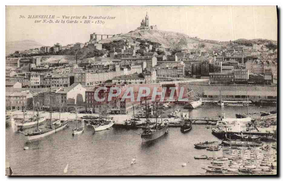CPA Marseille Vue prise du Transbordeur sur Nd de la Garde Bateaux