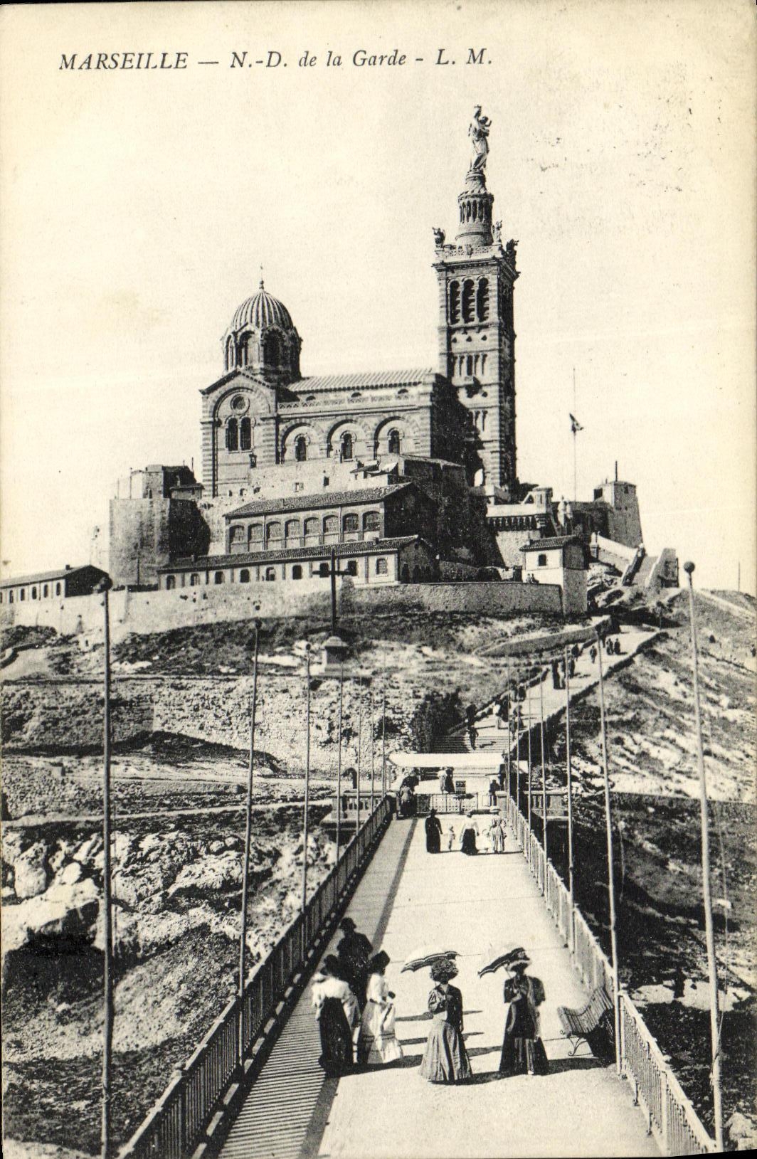 CPA Marseille Interieur de Notre Dame De La Garde