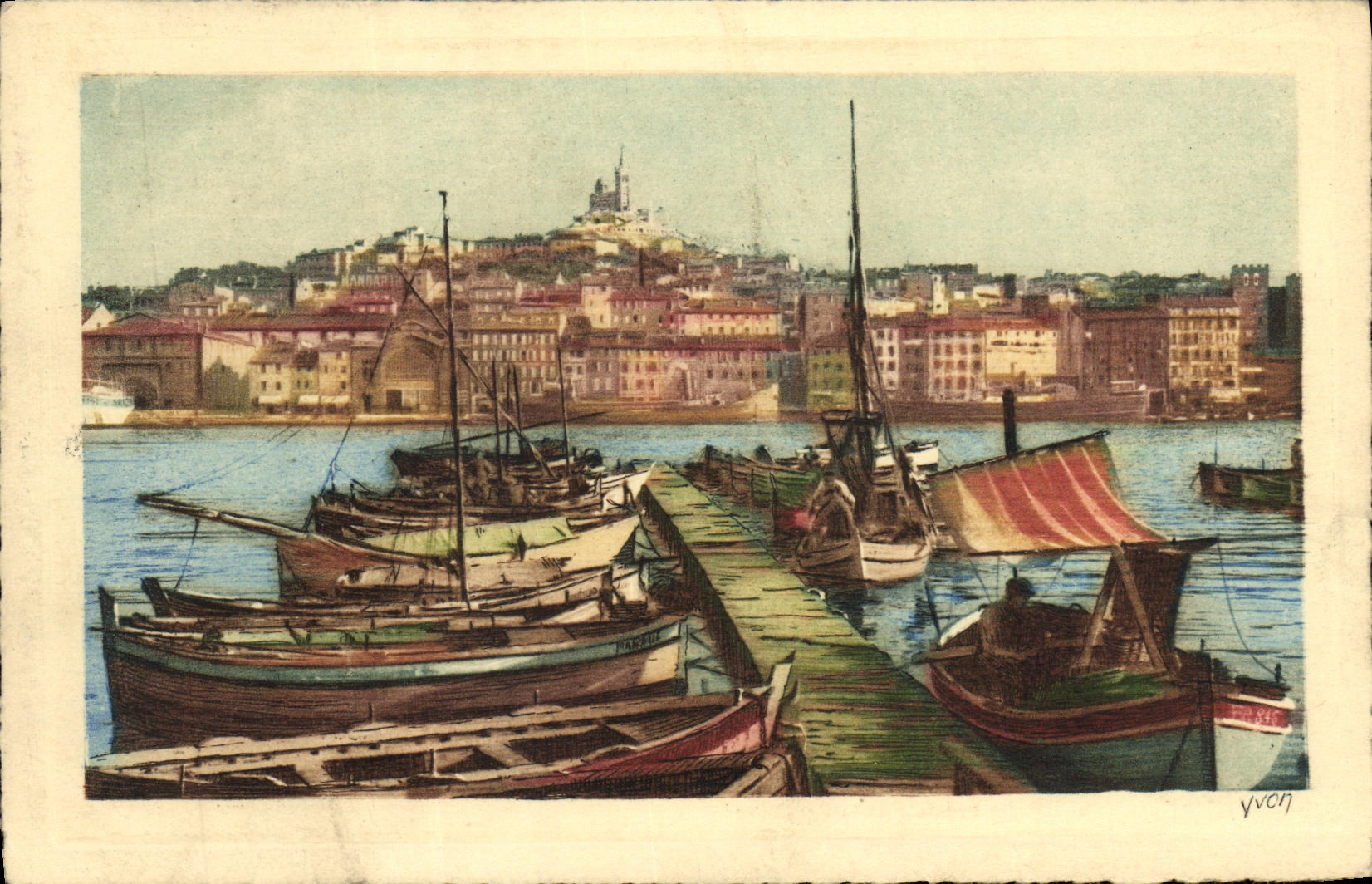 CPA Marseille Notre Dame De la Garde Vue du Vieux Port Bateaux