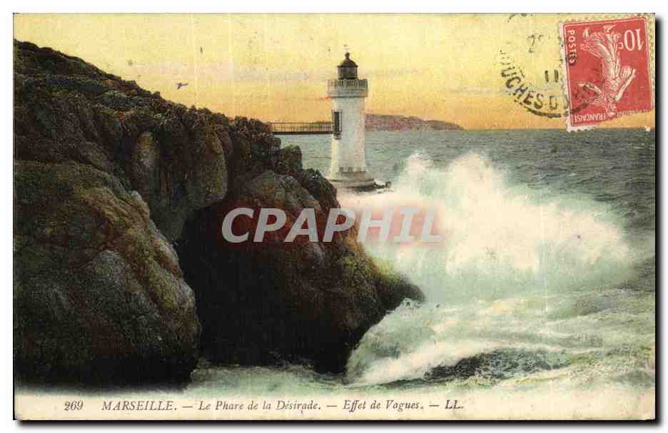 CPA Marseille Le Phare de la Desirade Effet de vagues