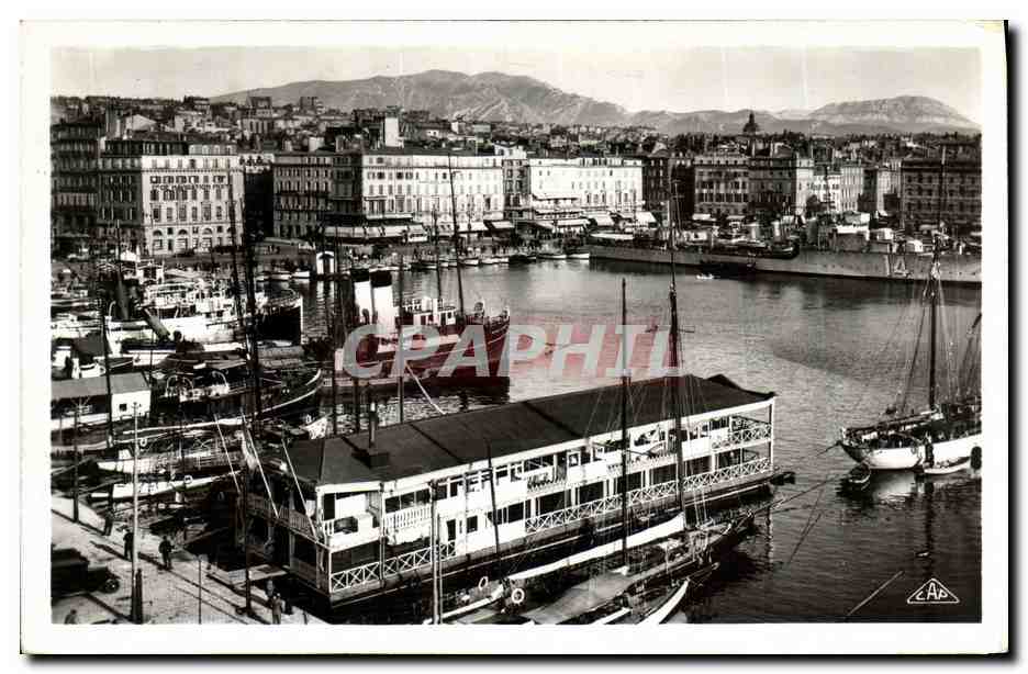 CPA Marseille Le Port Vue Vers le Quai Des Belges Bateaux